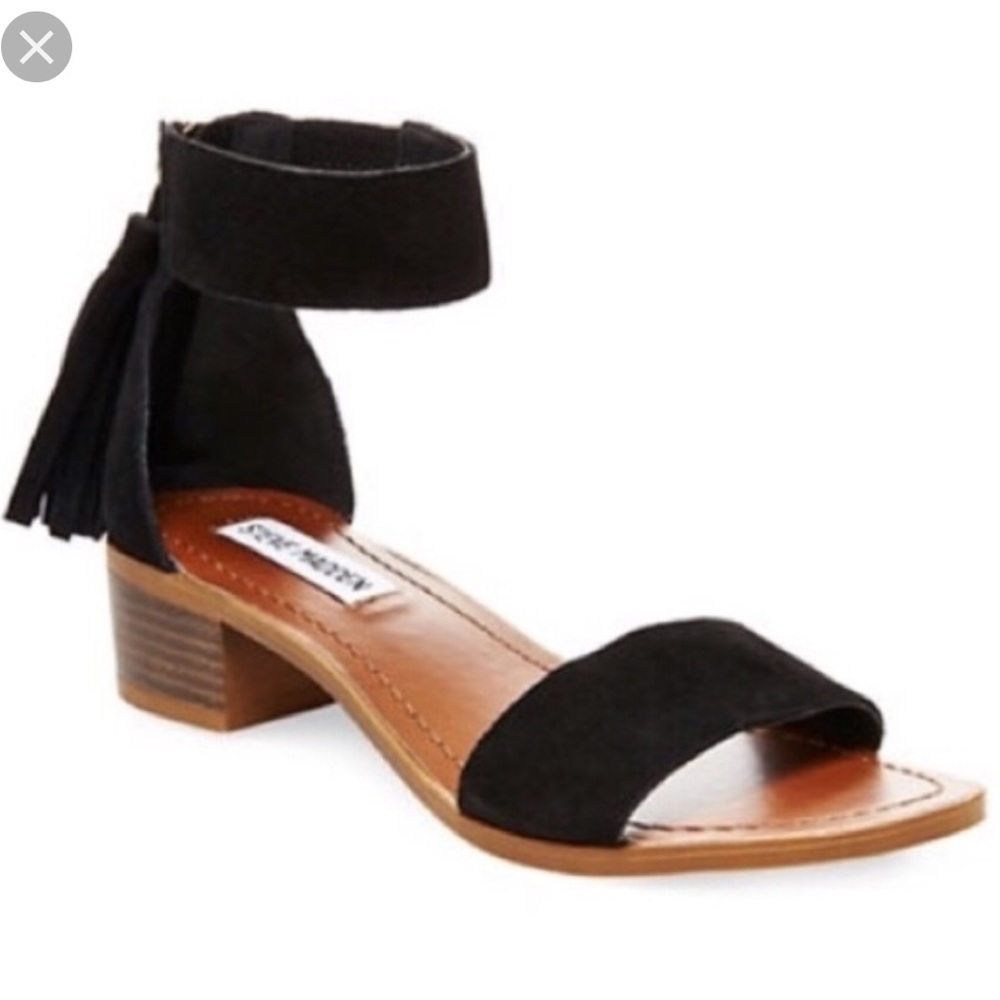 SOLD!!! Steve Madden Darcie Tassel Sandal